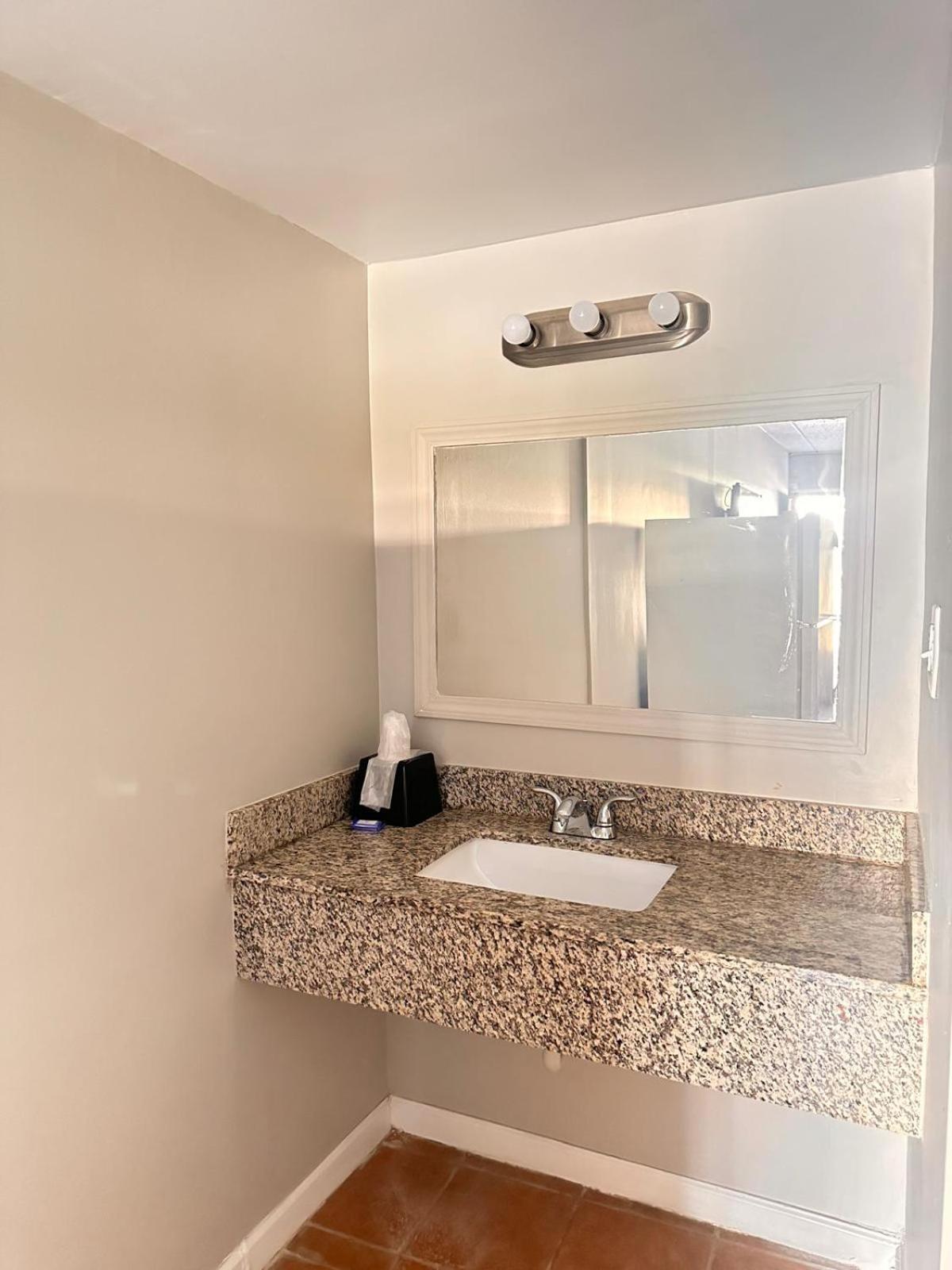 Budget Inn Jasper Bagian luar foto